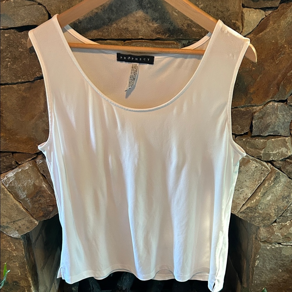 Prophecy White Sleeveless Top Size Large; Polyester Spandex Blend; Like New!